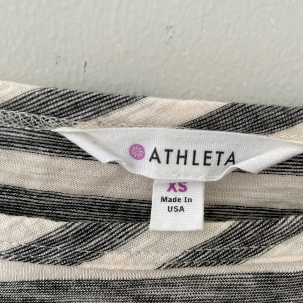 ATHLETA Women's Long Sleeve Crop Top Grey Cream Stripes Sz XS - Picture 2 of 8